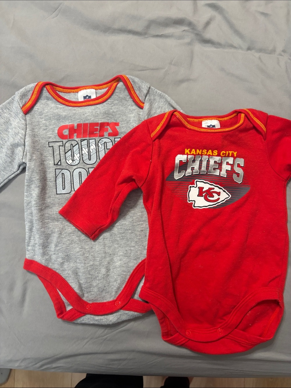 Kansas City Chiefs Baby Bodysuit Duo - Red & Gray Team Set